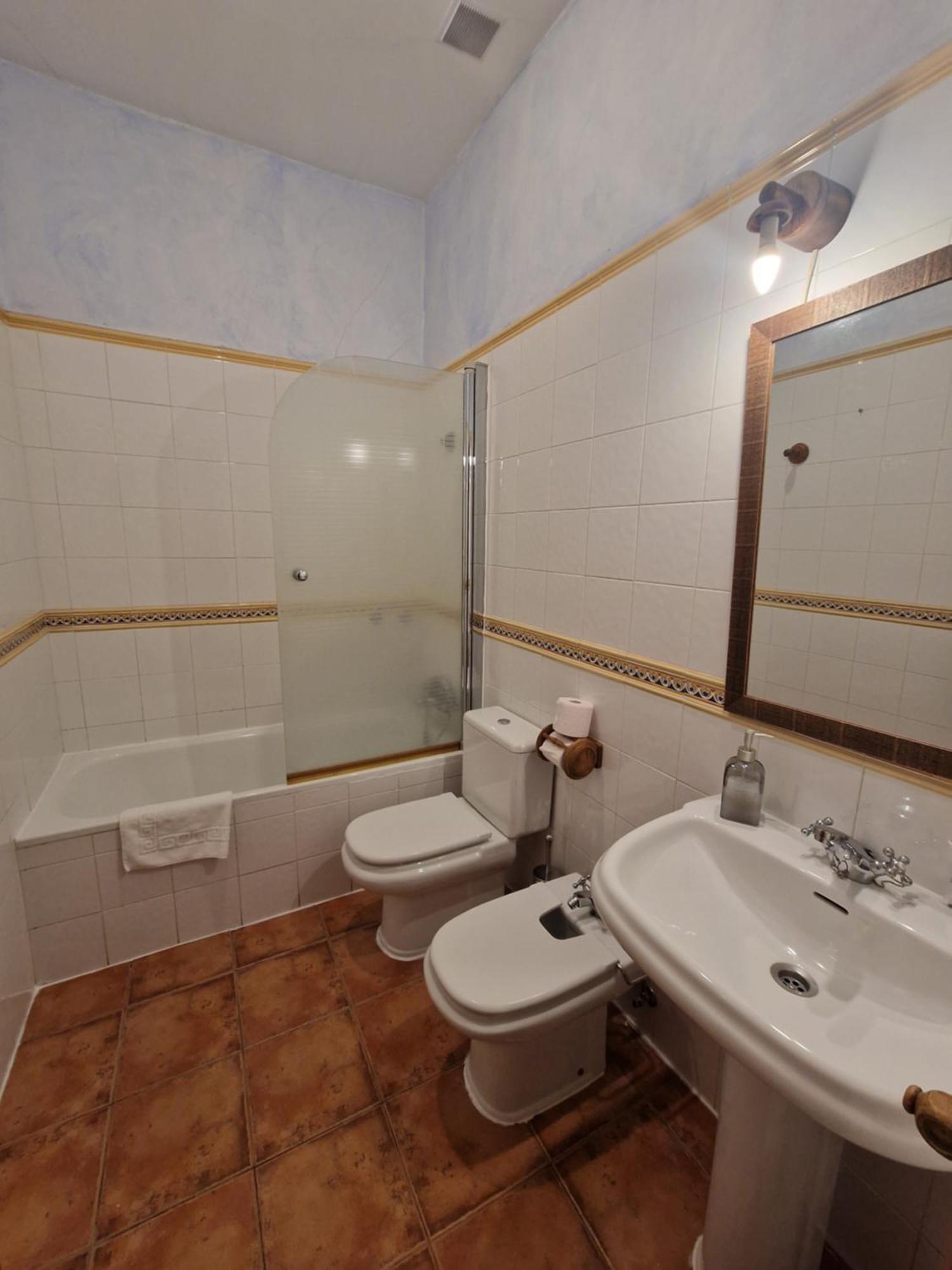 Hostal La Colonial Мадригаль-де-ла-Вера Экстерьер фото